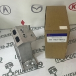 Крепление усилителя бампера TOYOTA PRIUS ZVW30 ZVW40W 57014-47030