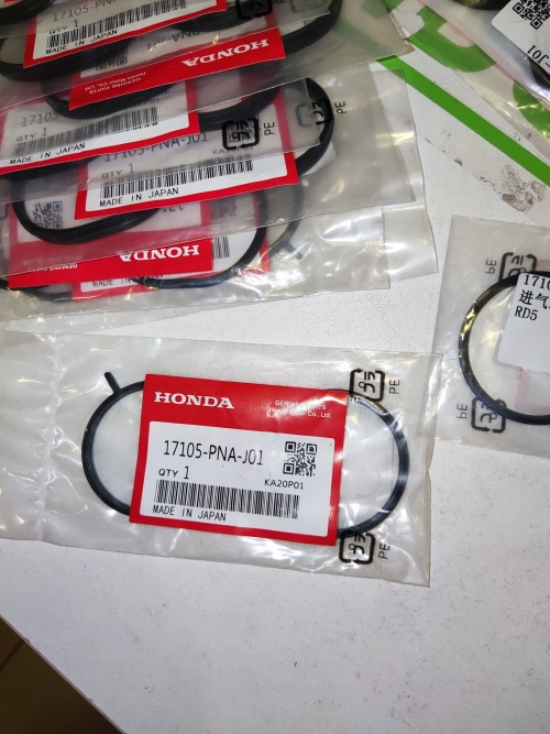 купить прокладку впускного коллектора Honda step wgn CR-V RD5 K20A K20Z K20Z1 17105-PNA-J01