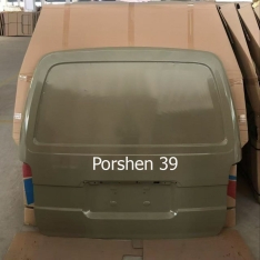 Купить заднюю дверь багажника 670052F