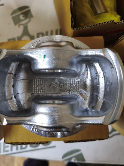 Поршень оригинальный Honda K24Z3 K24Z7 K24Z 13030-RL5