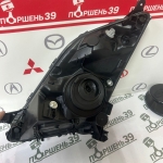 Фара правая основная Toyota Prius NHW20 8113047090